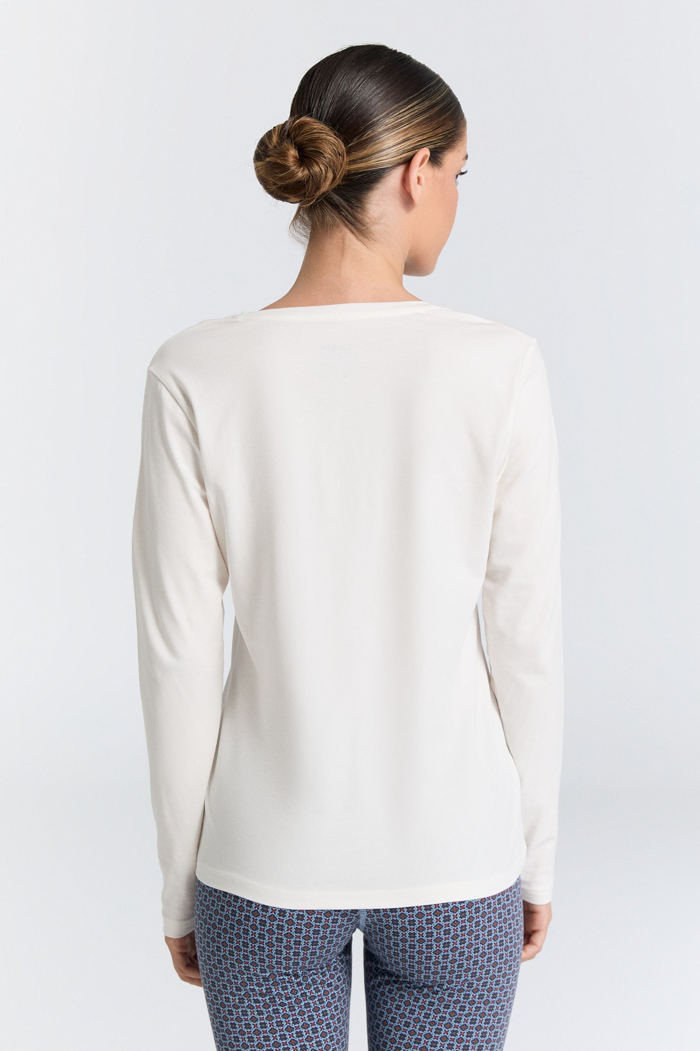 4413-022 | Damen V-Neck Langarmshirt - Naturweiß