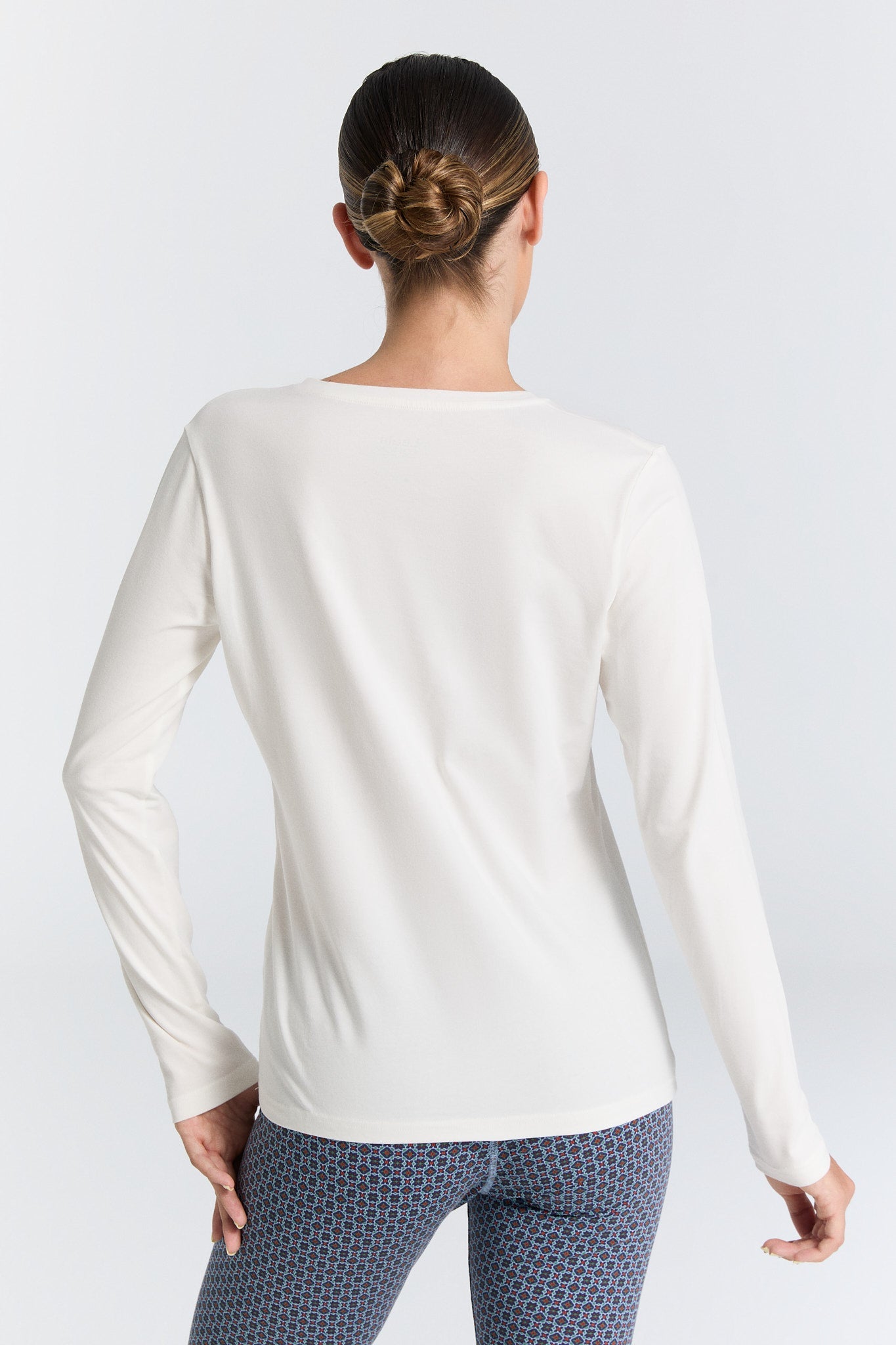4413-022 | Damen V-Neck Langarmshirt - Naturweiß
