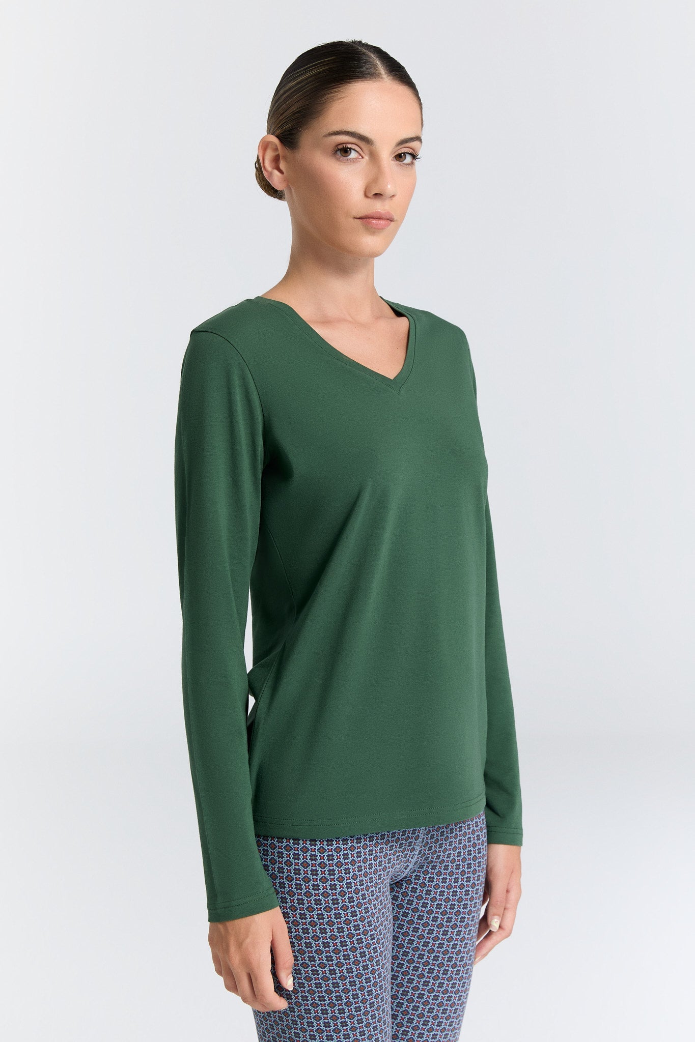 4413-067 | Damen V-Neck Langarmshirt - Tannennadel