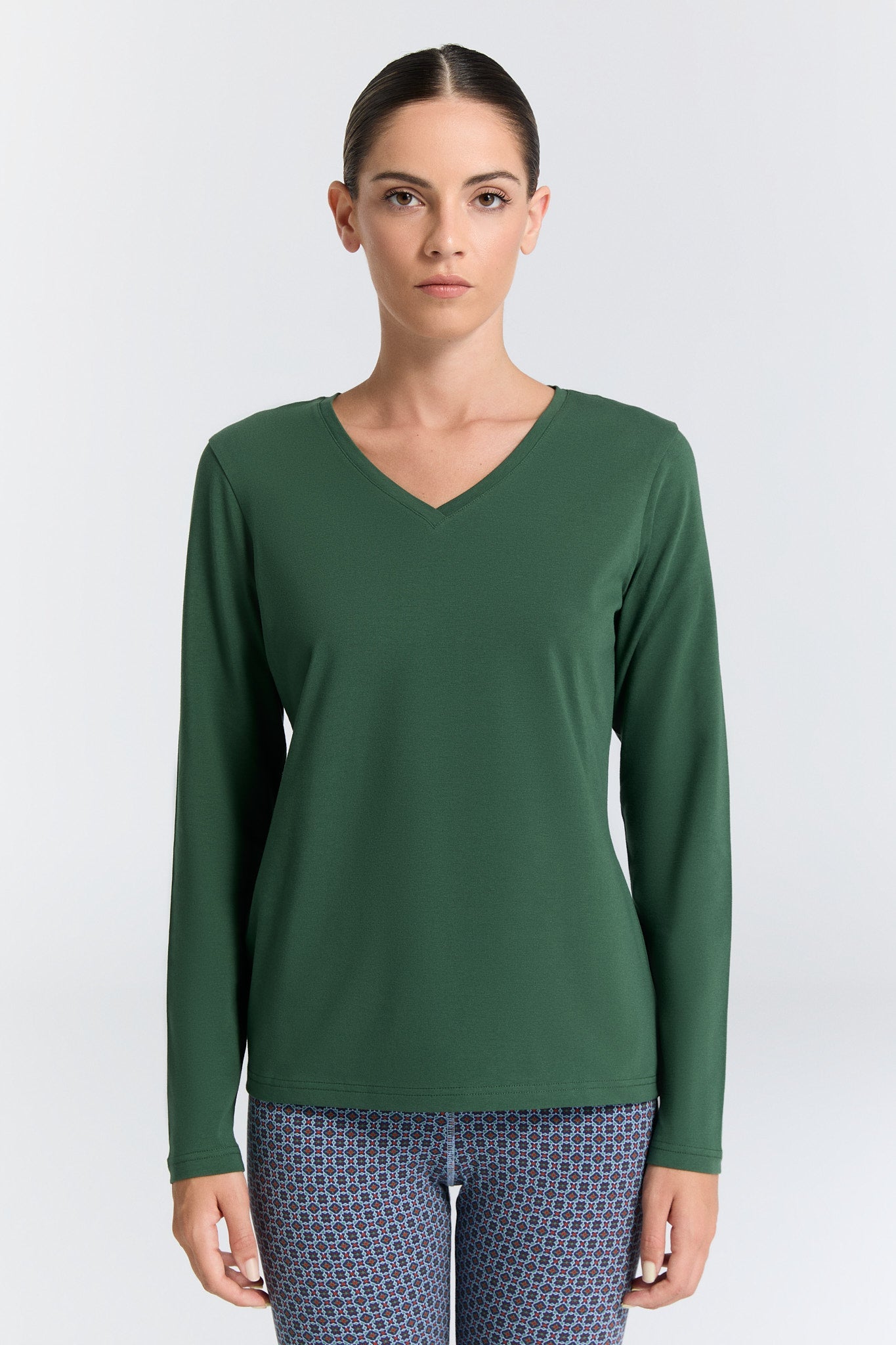 4413-067 | Damen V-Neck Langarmshirt - Tannennadel